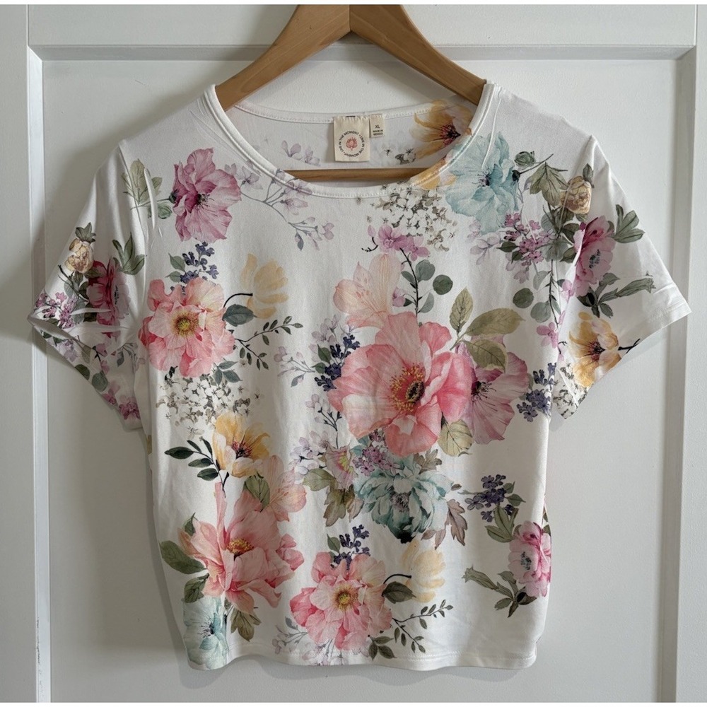 Live In The Moment Floral Crop Top XL Pastel Watercolor Boho Cottagecore Tee 19"